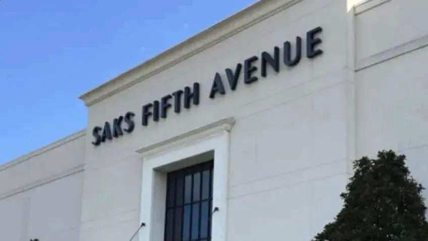 Saks Global entra com pedido de falência e busca reestruturação financeira