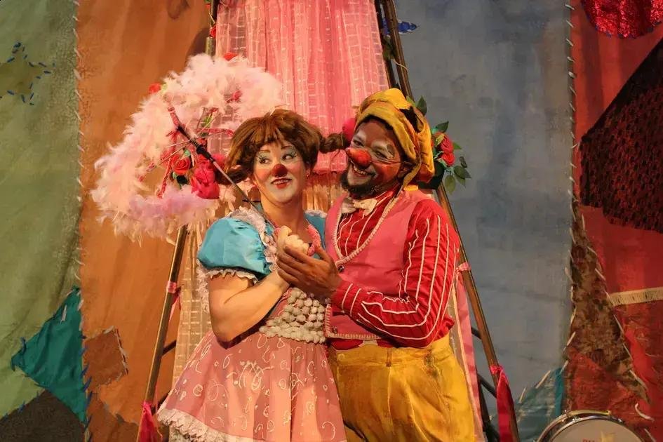 Teatro infantil gratuito traz diversão para a família em Salvador