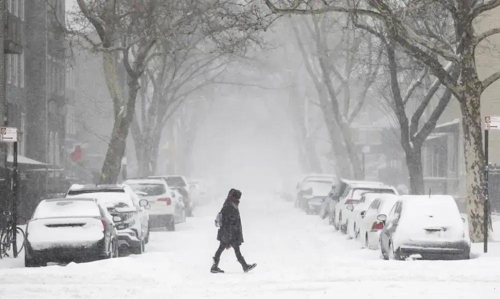 Tempestade de inverno causa estragos em 20 estados nos EUA