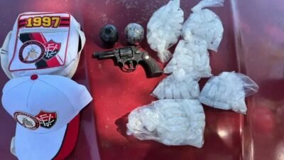 Torcedores da Imbatíveis detidos com armas e drogas antes do clássico Ba-Vi