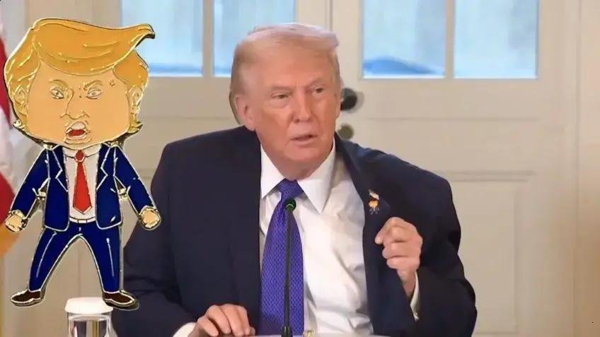 Trump exibe pin ‘Trump feliz’ em recente reunião na Casa Branca