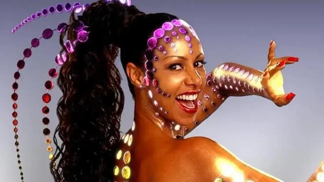 Valéria Valenssa celebra seu retorno na vinheta do Carnaval da Globo