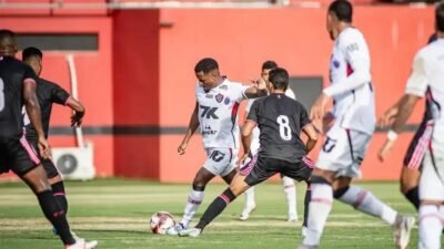 Vitória empata em estreia no Campeonato Baiano de 2026