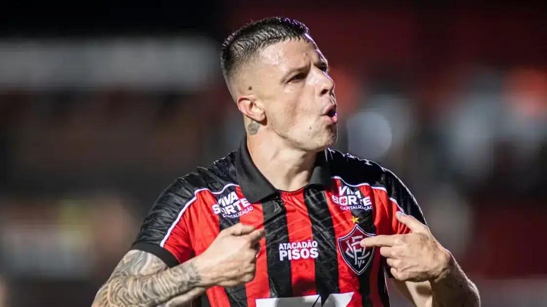 Vitória enfrenta a Juazeirense no Campeonato Baiano; confira a escalação