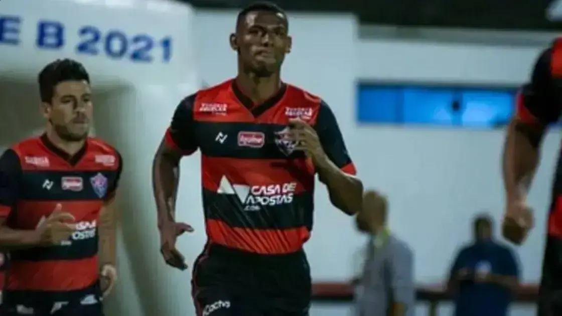 Vitória fatura alto com venda de volante para o futebol japonês