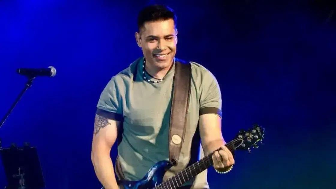 Vocalista da Chicabana, Kiko, sofre acidente e é hospitalizado na Bahia