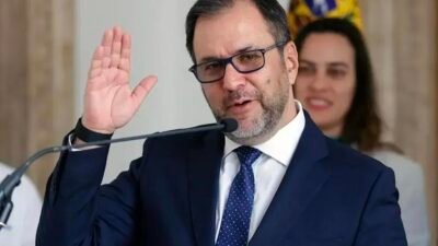 Yván Gil denuncia agressão dos EUA como ataque a soberania da América Latina