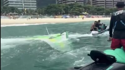 Acidente de asa-delta em São Conrado: piloto e passageira morrem no mar