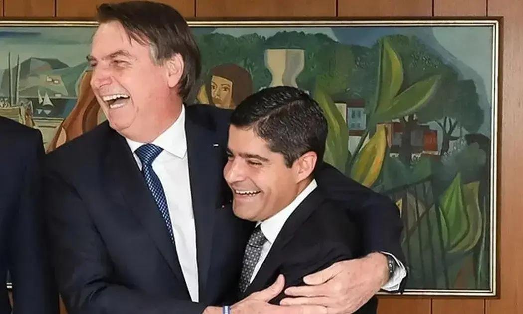 Anotação de Flávio Bolsonaro cita ACM Neto e revela tratativas na Bahia