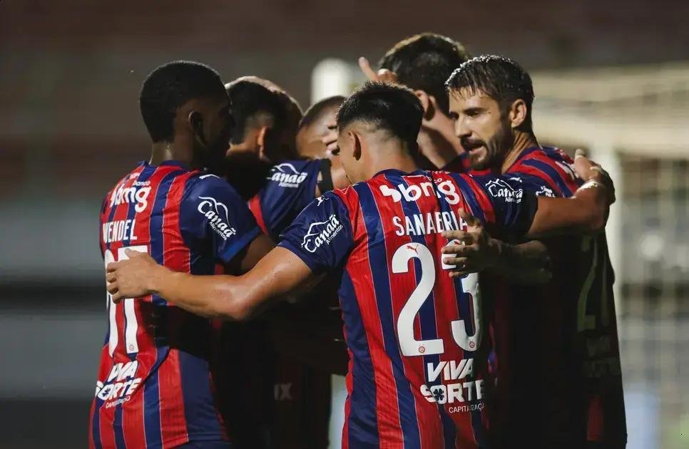 Bahia goleia Atlético de Alagoinhas e crava melhor campanha do Baianão