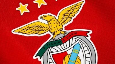 Benfica acusa arbitragem de favorecer o Porto após pênalti contestado