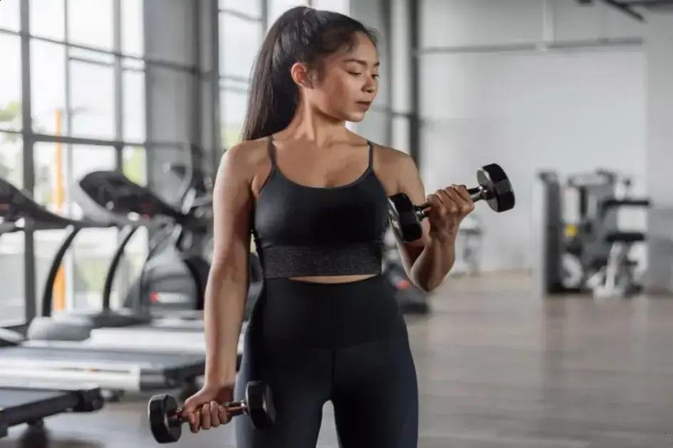 Como recuperar o corpo após o Carnaval: hidratação, sono e treino