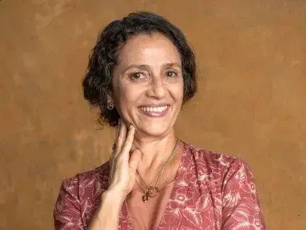 Cyria Coentro grava "A Nobreza do Amor" e volta às novelas em março