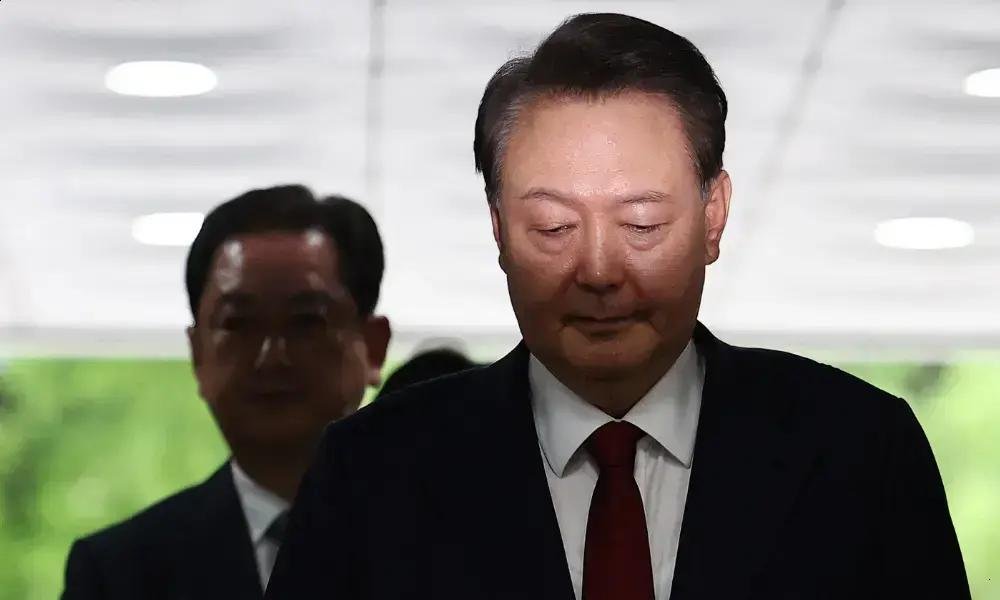 Ex-presidente da Coreia do Sul Yoon pede desculpas após prisão perpétua