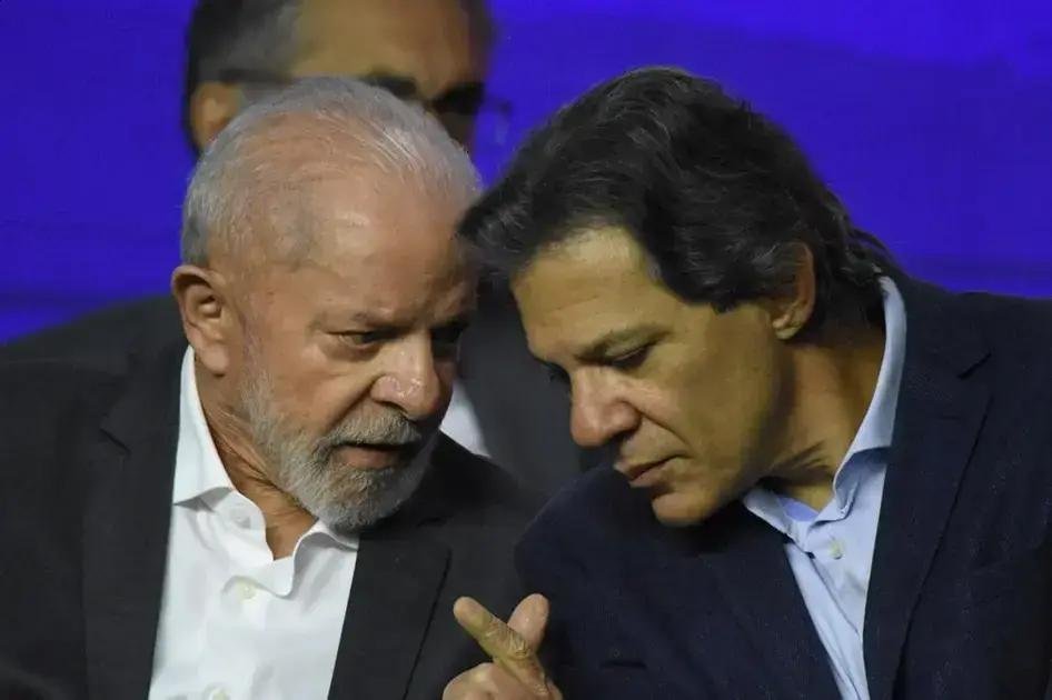 Haddad nega conversa com Lula sobre eleições em jantar no Alvorada