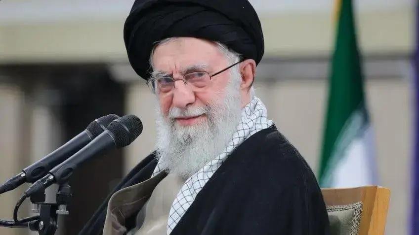 Irã confirma morte de Ali Khamenei após ataque conjunto de EUA e Israel