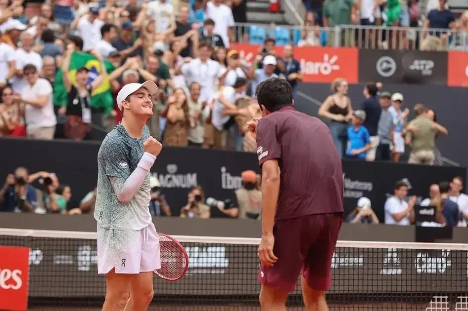 João Fonseca e Marcelo Melo vencem Rio Open em duelo decidido no super tiebreak