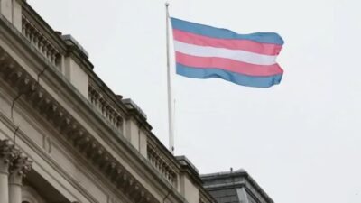 Kansas invalida documentos de pessoas trans e proíbe mudanças futuras
