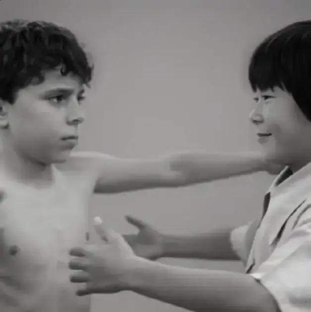 Lee Jae-myung publica montagem em IA abraçando Lula durante visita a Seul