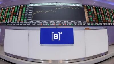 Lucro da B3 recua 23% no 4º trimestre de 2025; receita sobe 10,6%