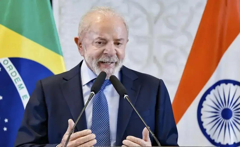 Lula e Modi pedem reforma da ONU e assinam acordos estratégicos
