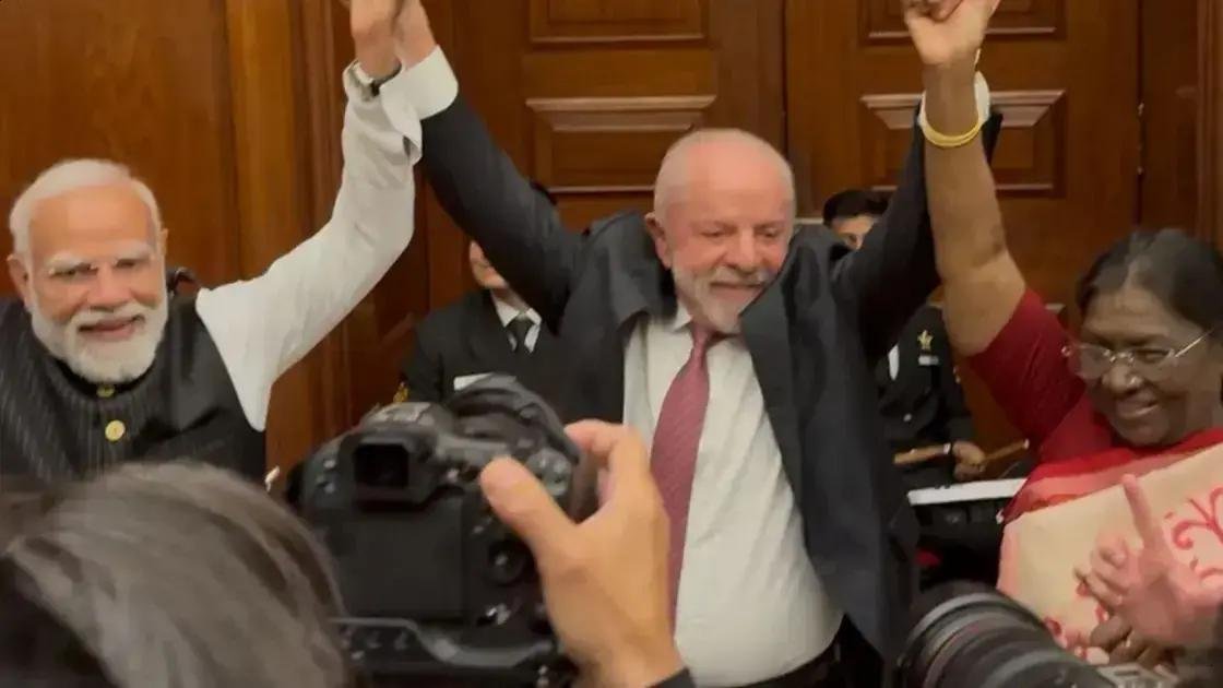 Modi recebe Lula com banquete e toque de Zeca Pagodinho em Nova Déli