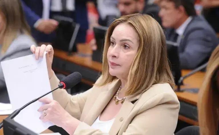 Projeto garante barcos, combustível e telessaúde para agentes na Amazônia