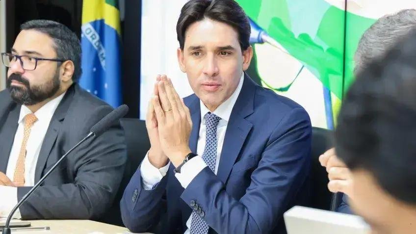 Silvio Costa deixa Ministério em abril e anuncia investimentos em aeroportos