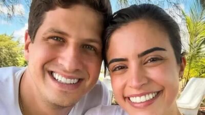 Tabata Amaral e João Campos celebram casamento na praia de Carneiros