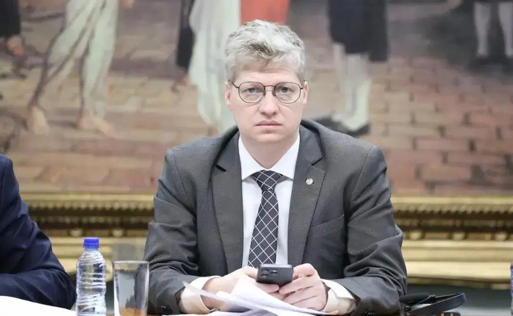 Van Hattem redige pedido de impeachment contra ministro Toffoli