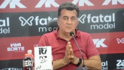 Vitória recusa pagar Santos por Lucas Braga e questiona venda