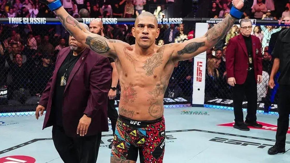 Alex Poatan sobe ao peso-pesado e tenta terceiro título no UFC