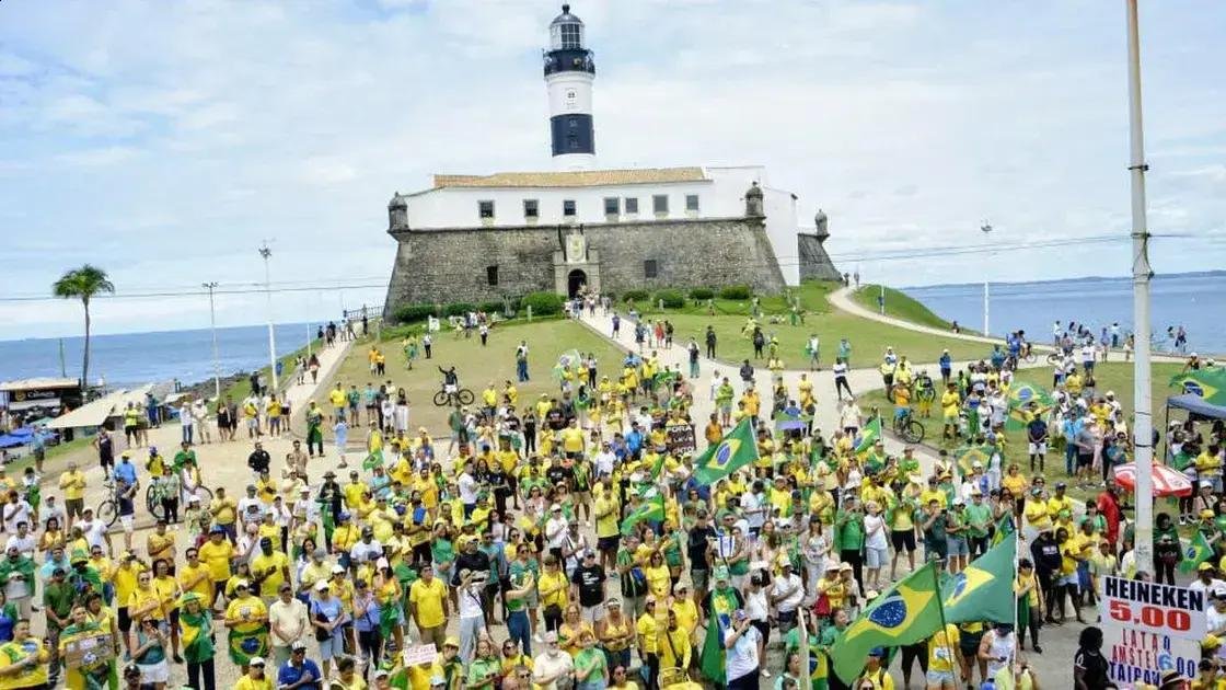 Ato bolsonarista em Salvador reúne líderes do PL e pede anistia e impeachment
