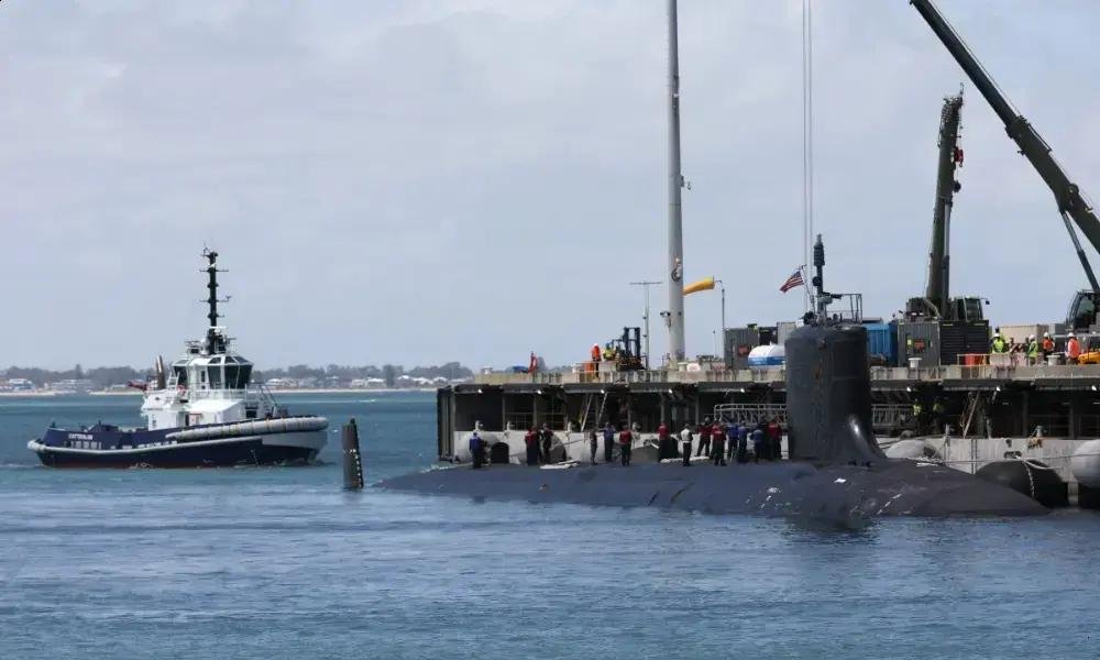 Como os submarinos classe Virginia operam furtivos e por meses