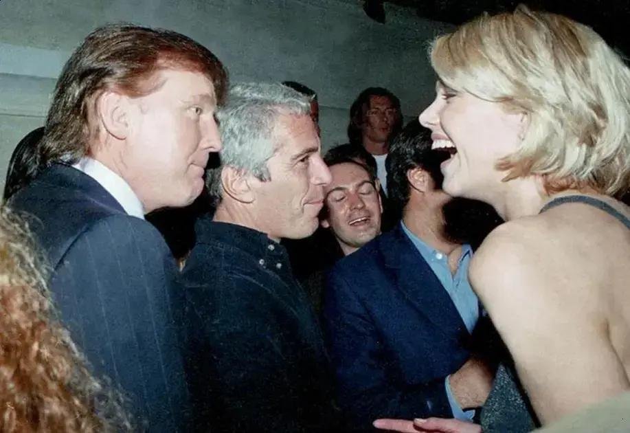Documentos do FBI revelam entrevistas omitidas sobre Epstein e Trump
