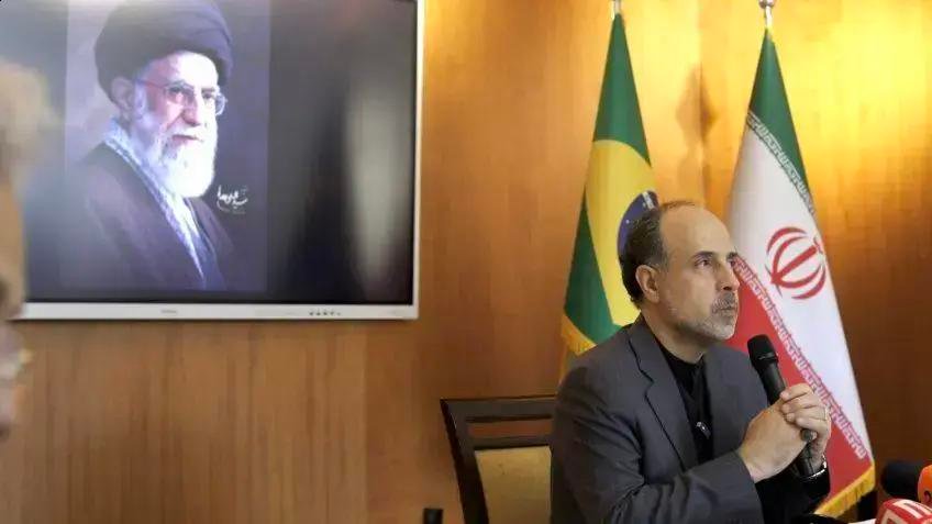 Embaixador diz que Khamenei recusou abrigo e foi martirizado em ataque