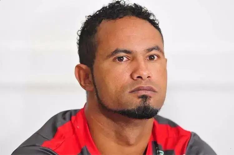 Ex-goleiro Bruno perde liberdade condicional e volta para a prisão