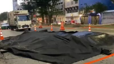Explosão cria cratera de 15 m² na Rua da Consolação e atrasa trânsito