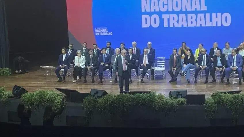 Fim da escala 6x1: Lula defende regras específicas por categoria