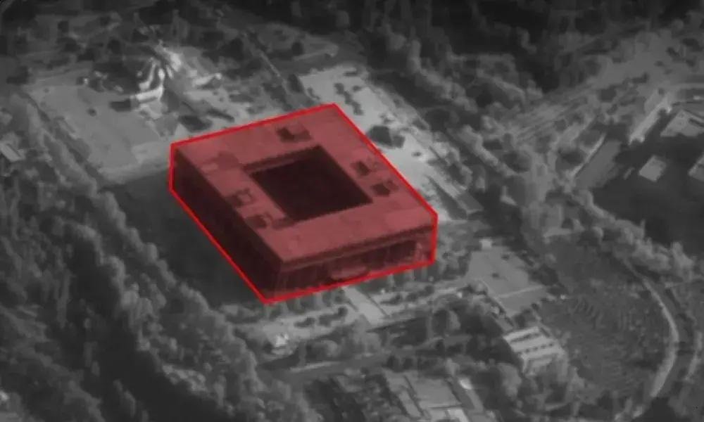 Força Aérea de Israel atinge sede da TV estatal do Irã em Teerã