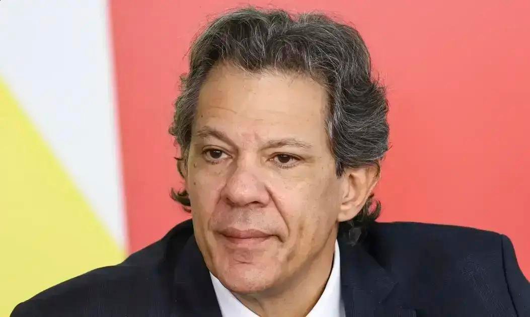 Governo propõe alterar ICMS sobre combustíveis para reduzir preços