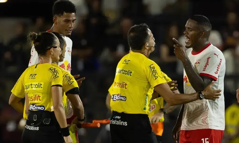 Gustavo Marques é suspenso 12 jogos pelo TJD-SP por declarações sexistas