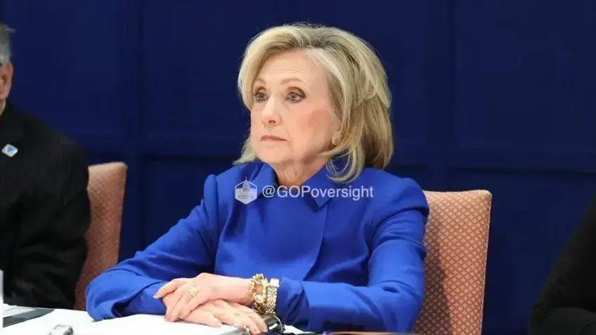 Hillary Clinton depõe por 4h35 sobre o caso Jeffrey Epstein