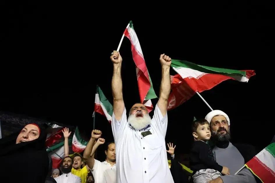 Irã amplia retaliações e deixa 16 feridos no Qatar; sirenes e voos suspensos