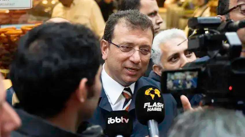 Julgamento de Imamoglu é suspenso após tumulto em audiência em Istambul