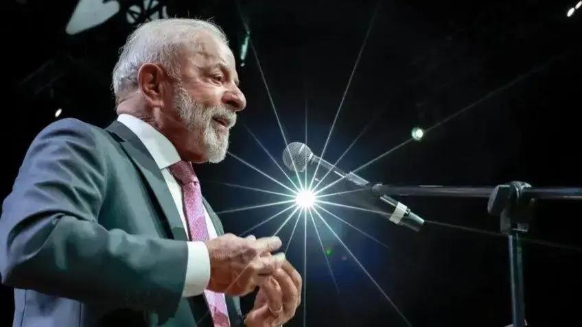 Lula lança pacto e diz que combater o feminicídio exige mudança cultural