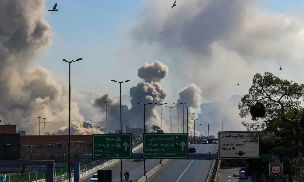Novas explosões em Teerã e ataques ampliam tensão no Oriente Médio