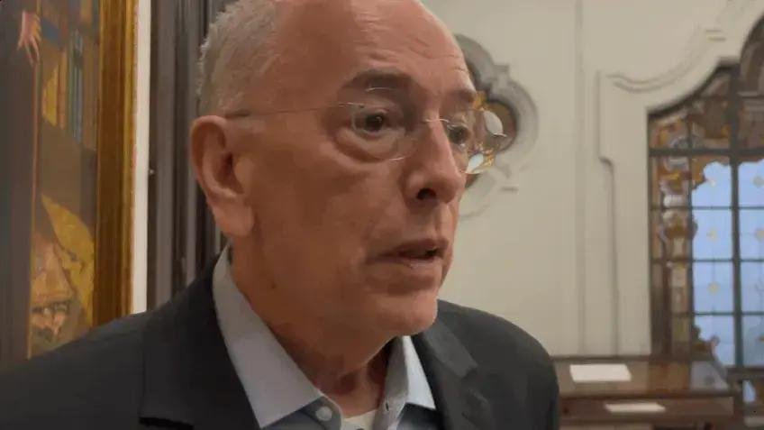 Parente defende código de ética para o STF e controle de conflitos