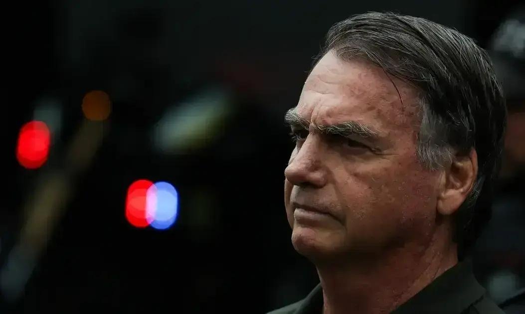 STF mantém Bolsonaro preso na Papudinha; pedido de domiciliar negado
