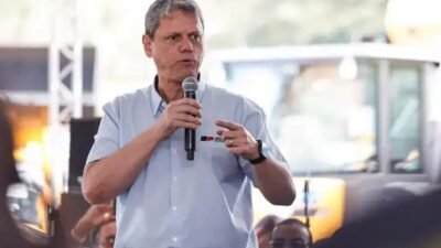 Tarcísio rebate Haddad: 'nega estar blindado' e culpa aumento de impostos